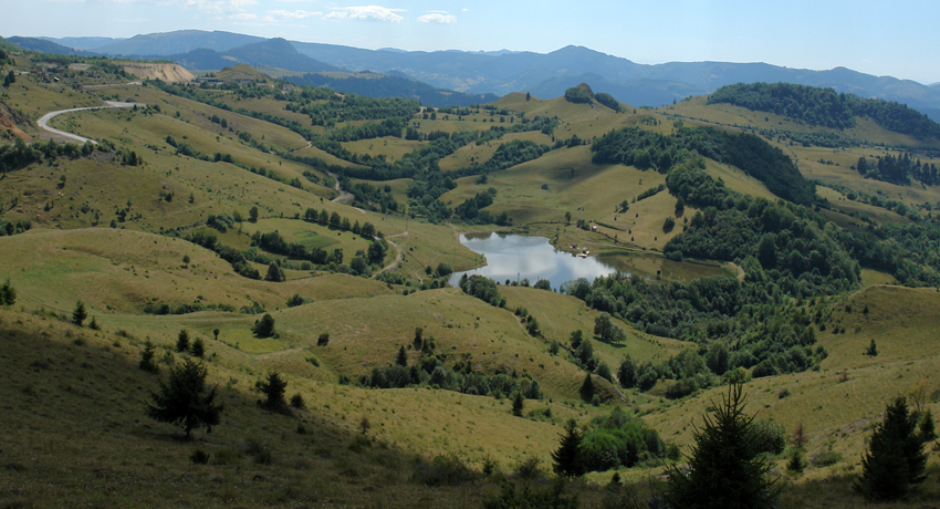 Roșia Montană, Tăul Mare - foto: F. Bălteanu, august 2012